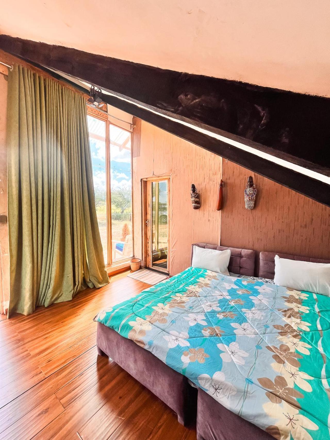 Kilimanjaro View Cabin-Amboseli Oloitokitok Room photo