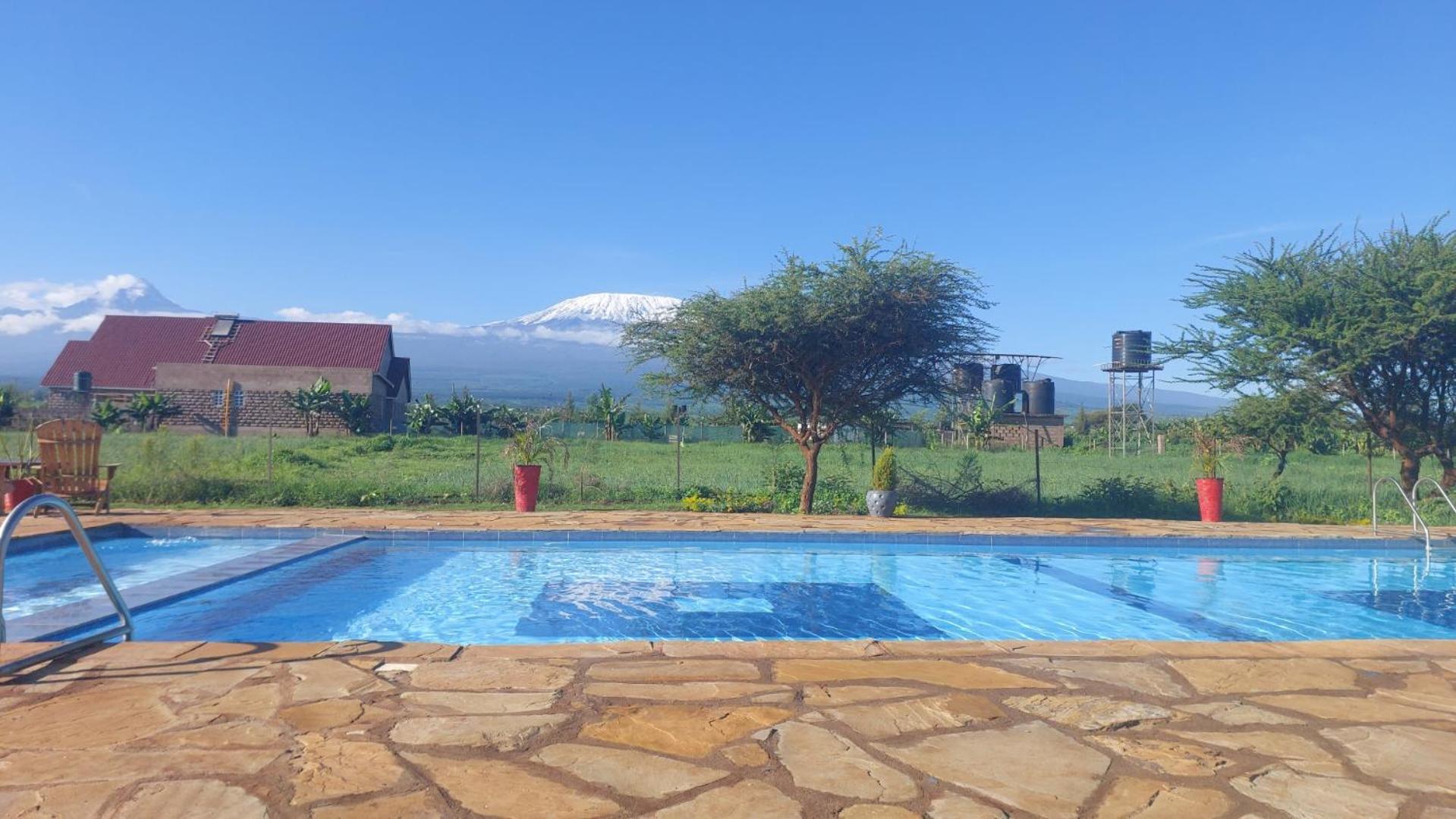 Kilimanjaro View Cabin-Amboseli Oloitokitok Exterior photo